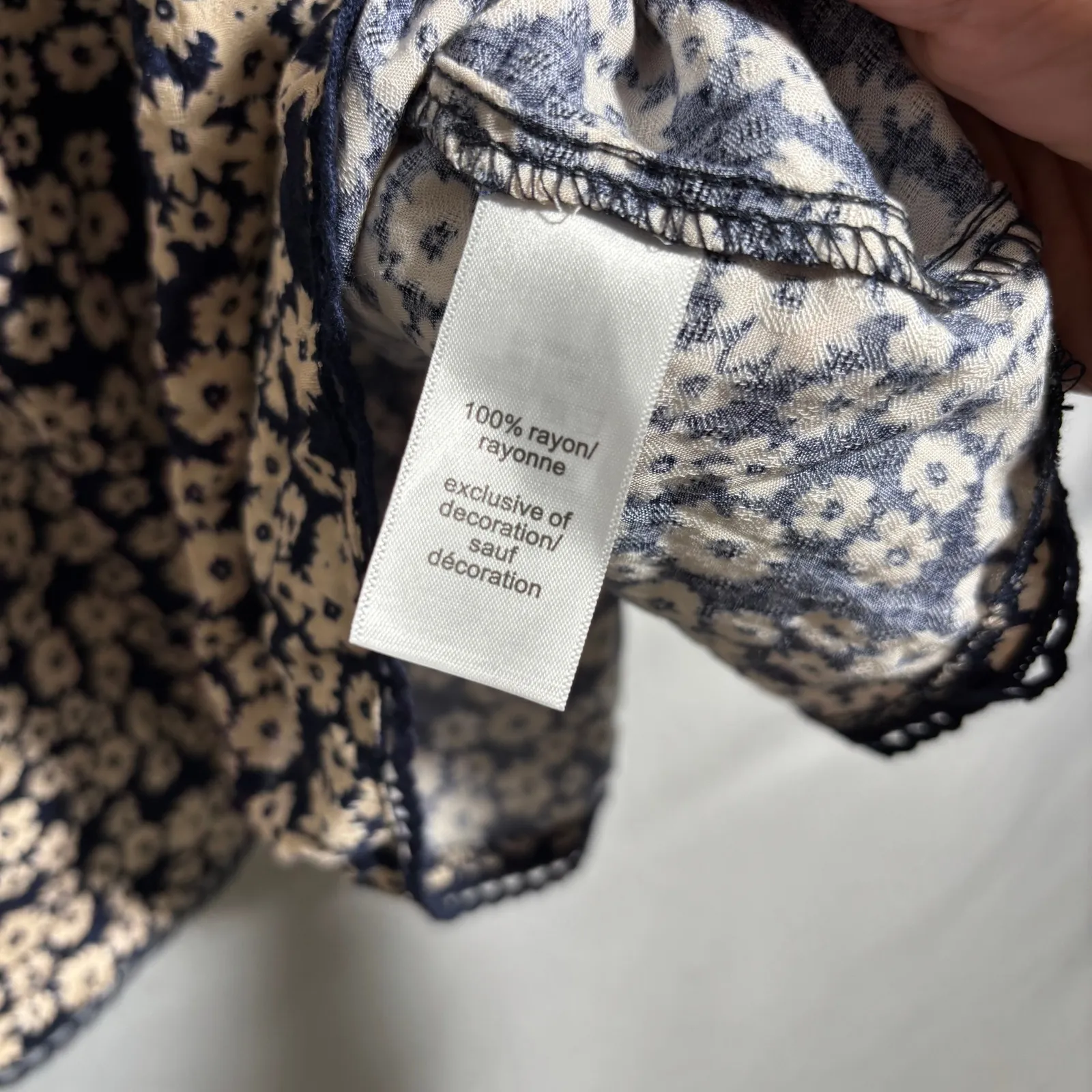 NWT Maurices 4X Ditsy Floral Peasant Top Rayon Smocked Sweetheart Prairie Boho - Image 4