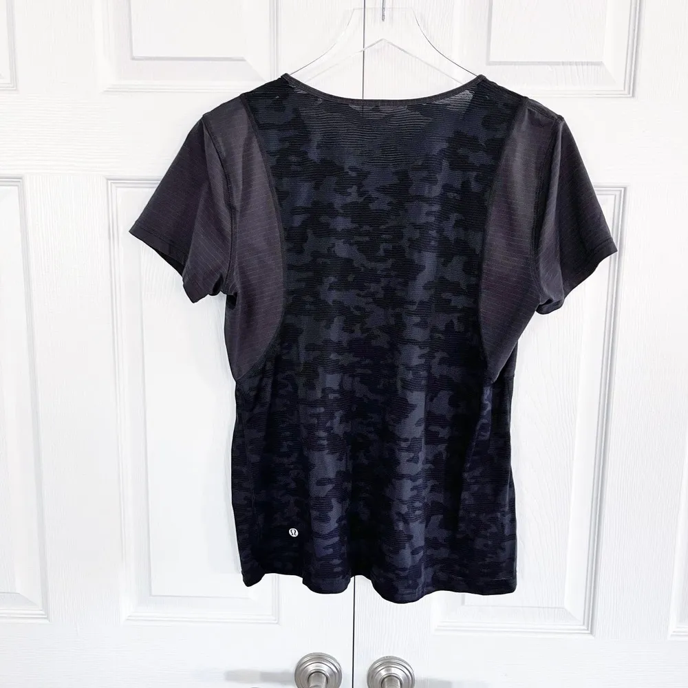 Lululemon Run For Days Short Sleeve in Black - Image 4