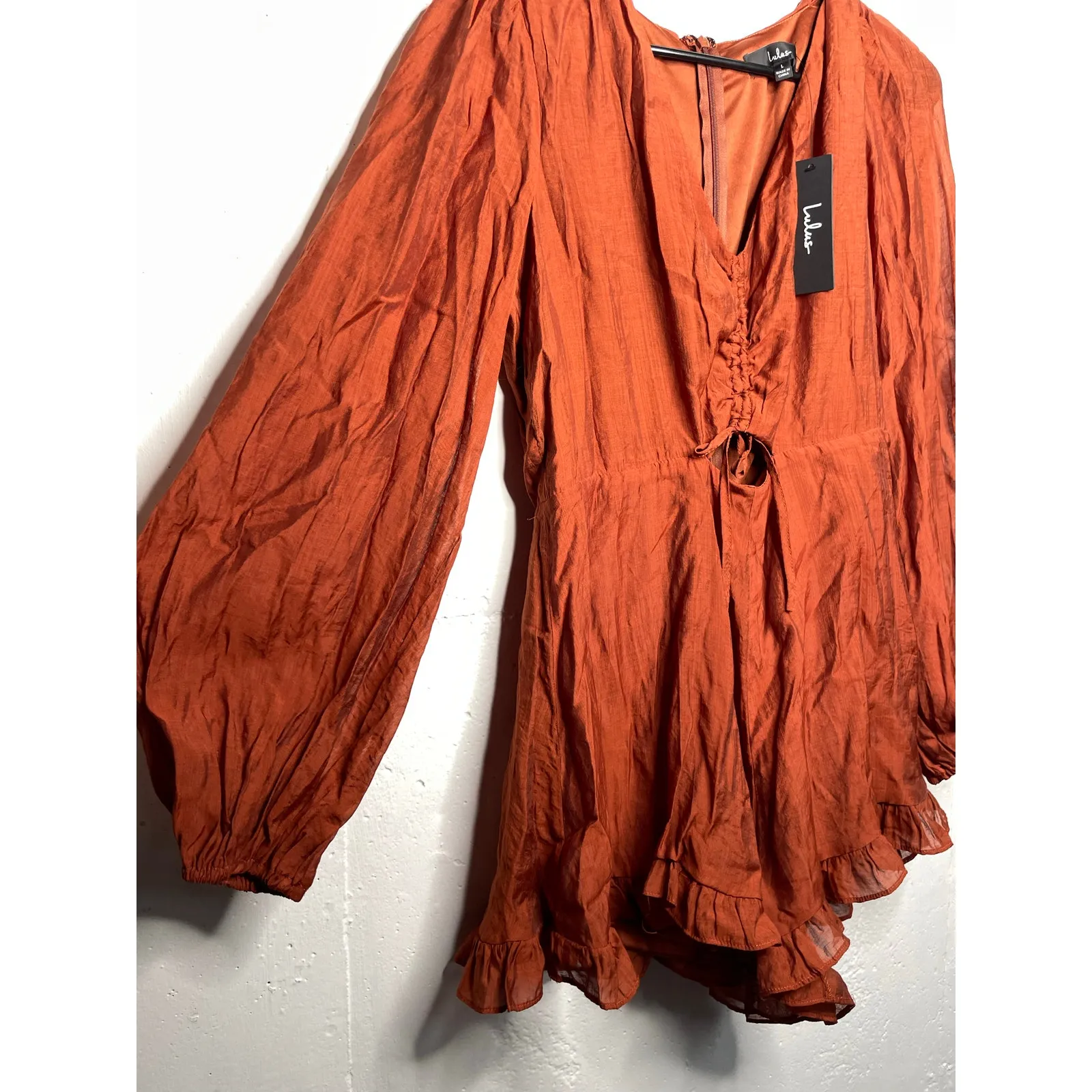 NEW Lulu's Burnt Orange Romper Flowy Boho Size Large Long Sleeve Balloon - Image 2