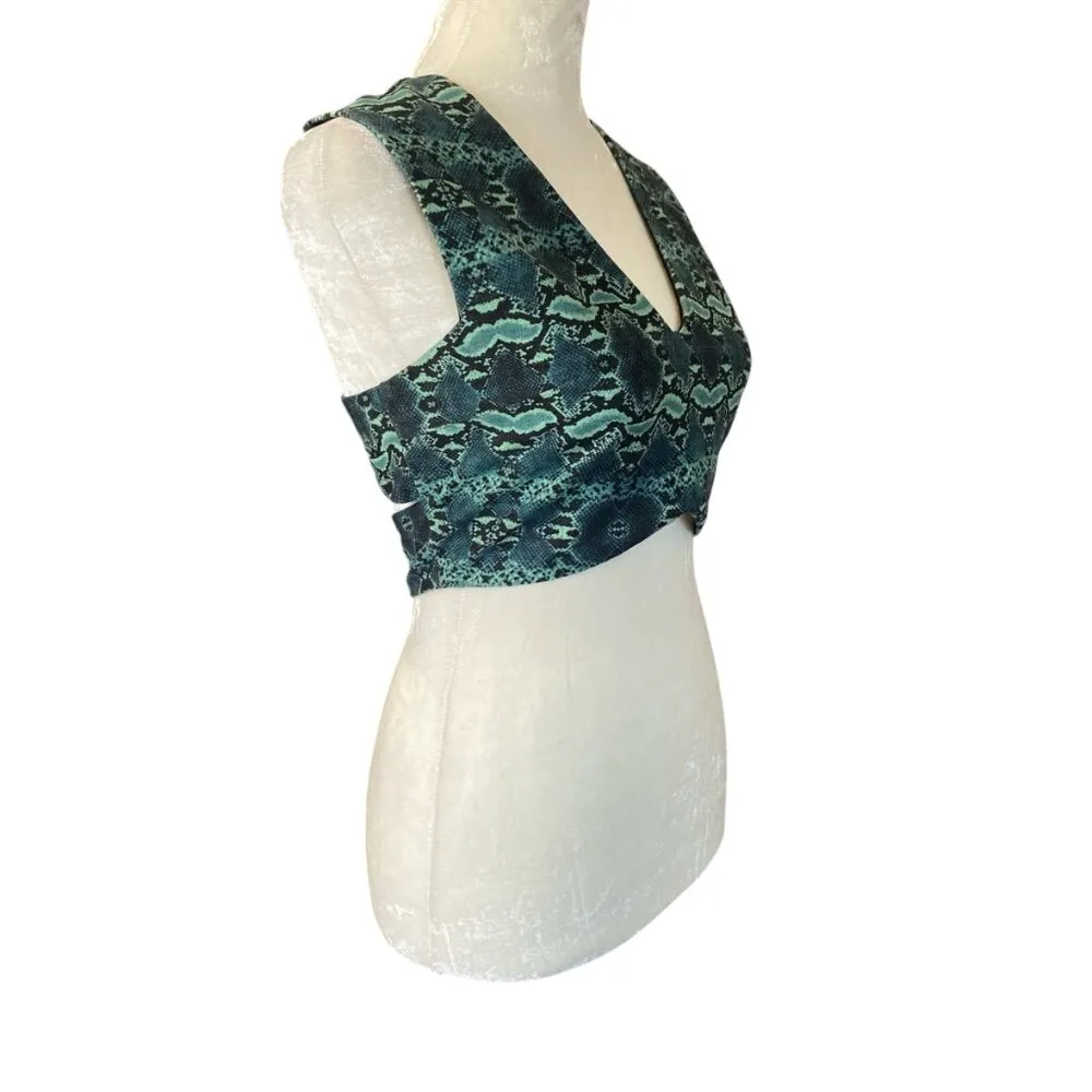 women's small green and black full zip v-neck sleeveless crop top - Image 2