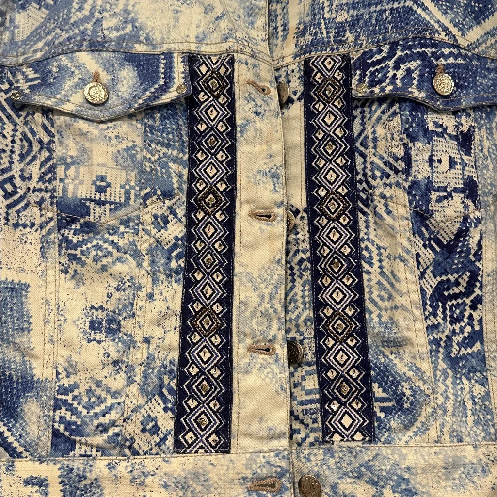 Chico's Women's Crop Jean Jacket Artisan Mysterious Blue Bead Tie Dye Sz 3 XL - Image 6