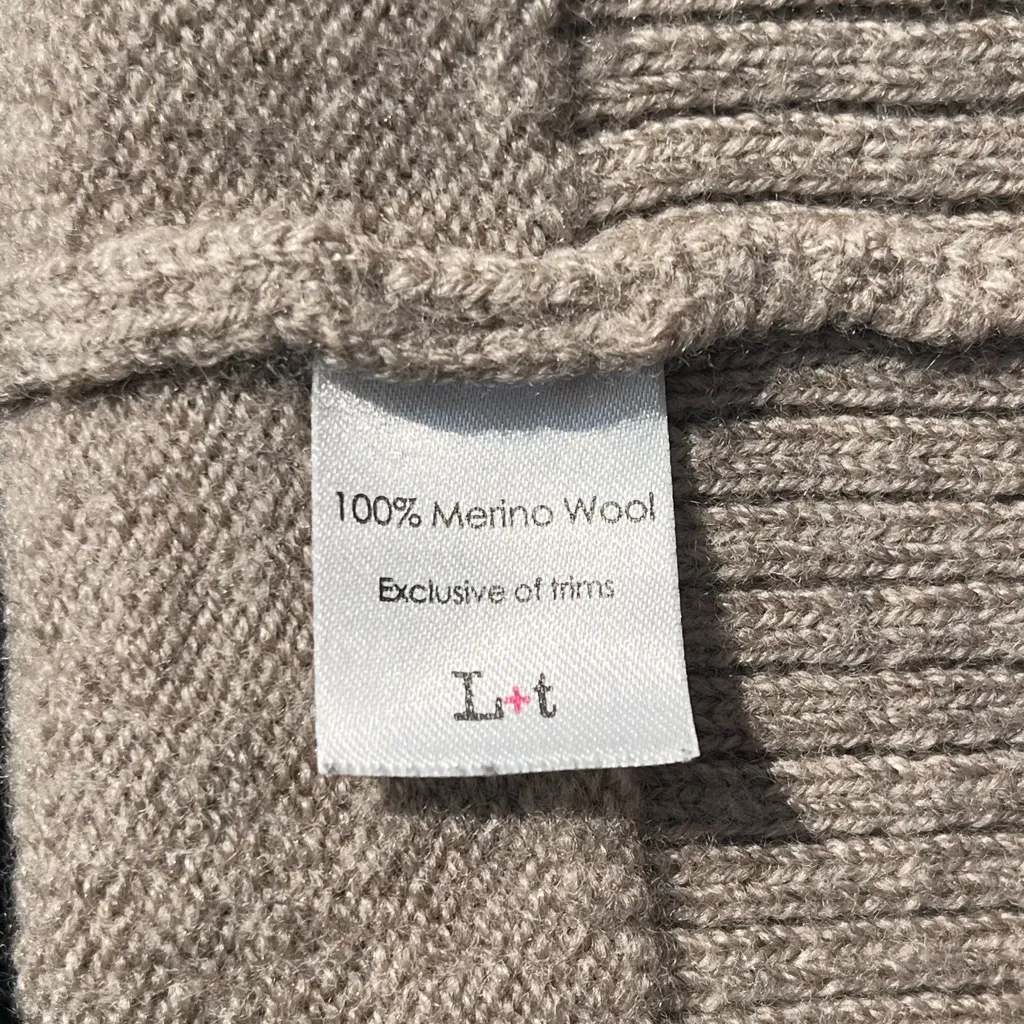 Label + Thread 100% Merino Wool Naomi Kanga Pocket Boxy Sweater in Taupe Sz M/L Black - Image 7