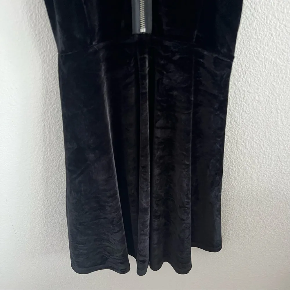 Vans Black High Neck Exposed Zipper Skater Girl Velour Dress Medium - Image 6