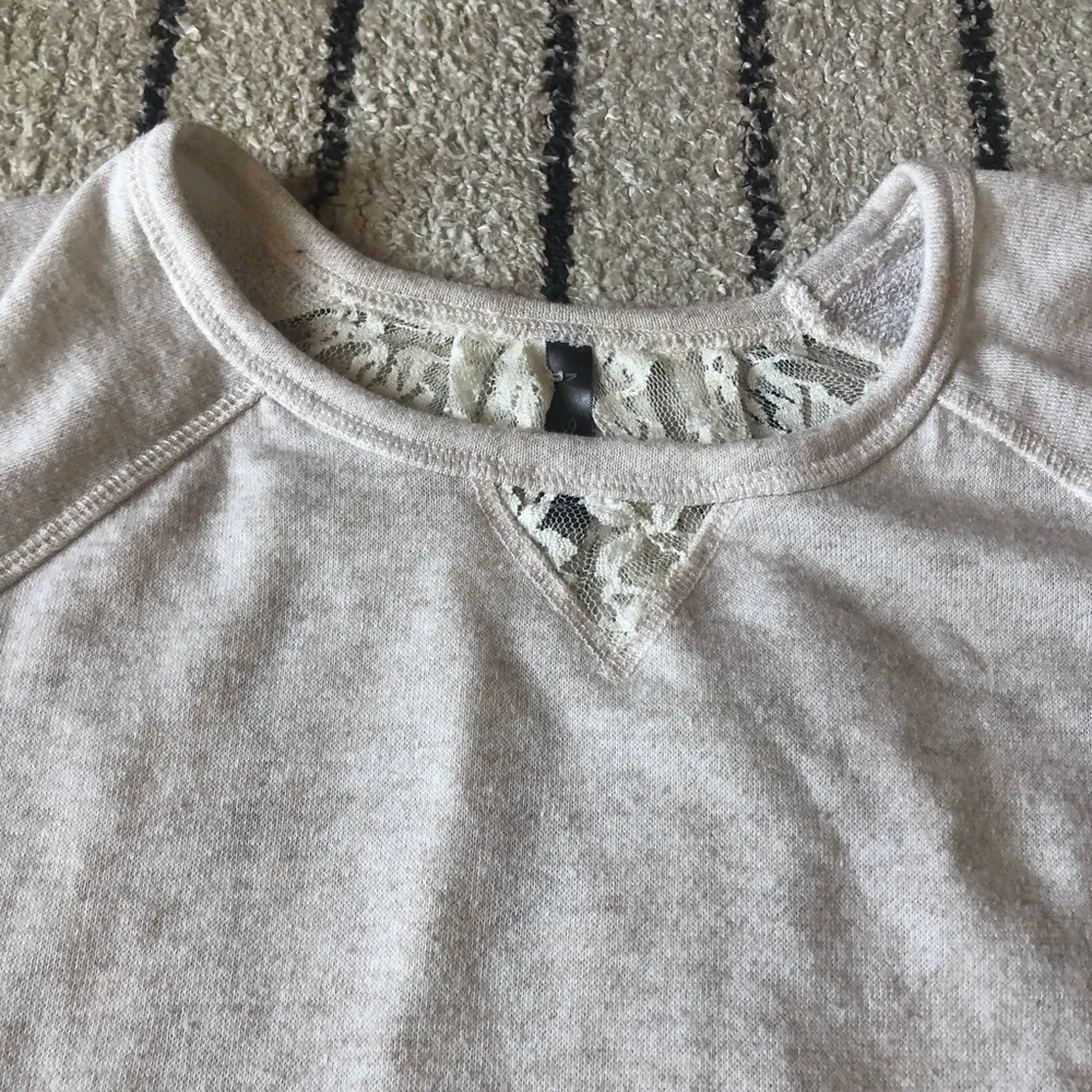 Massini sweater with lace back - Image 3