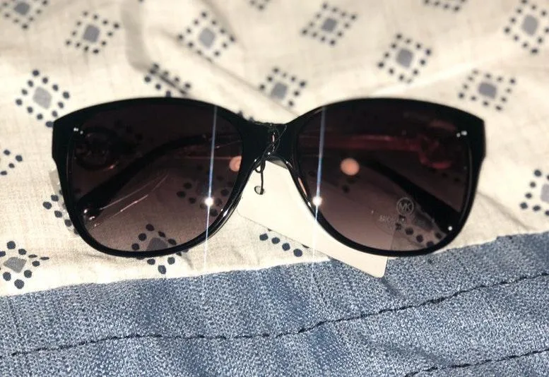 Mk Sun Glasses 👓 Black - Image 2