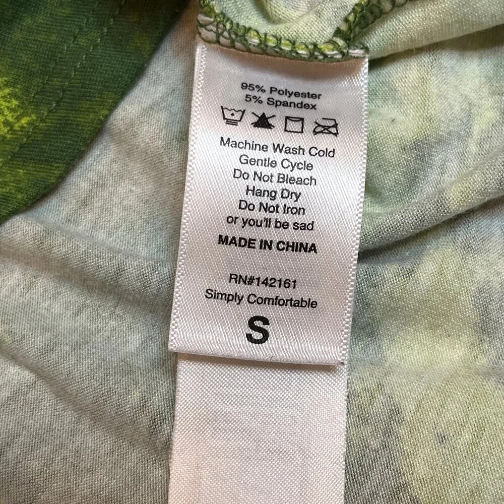 Lularoe Green Tie Dye Shirt Wicked Halloween Grinch Classic Tee Top Tshirt SZ S - Image 9