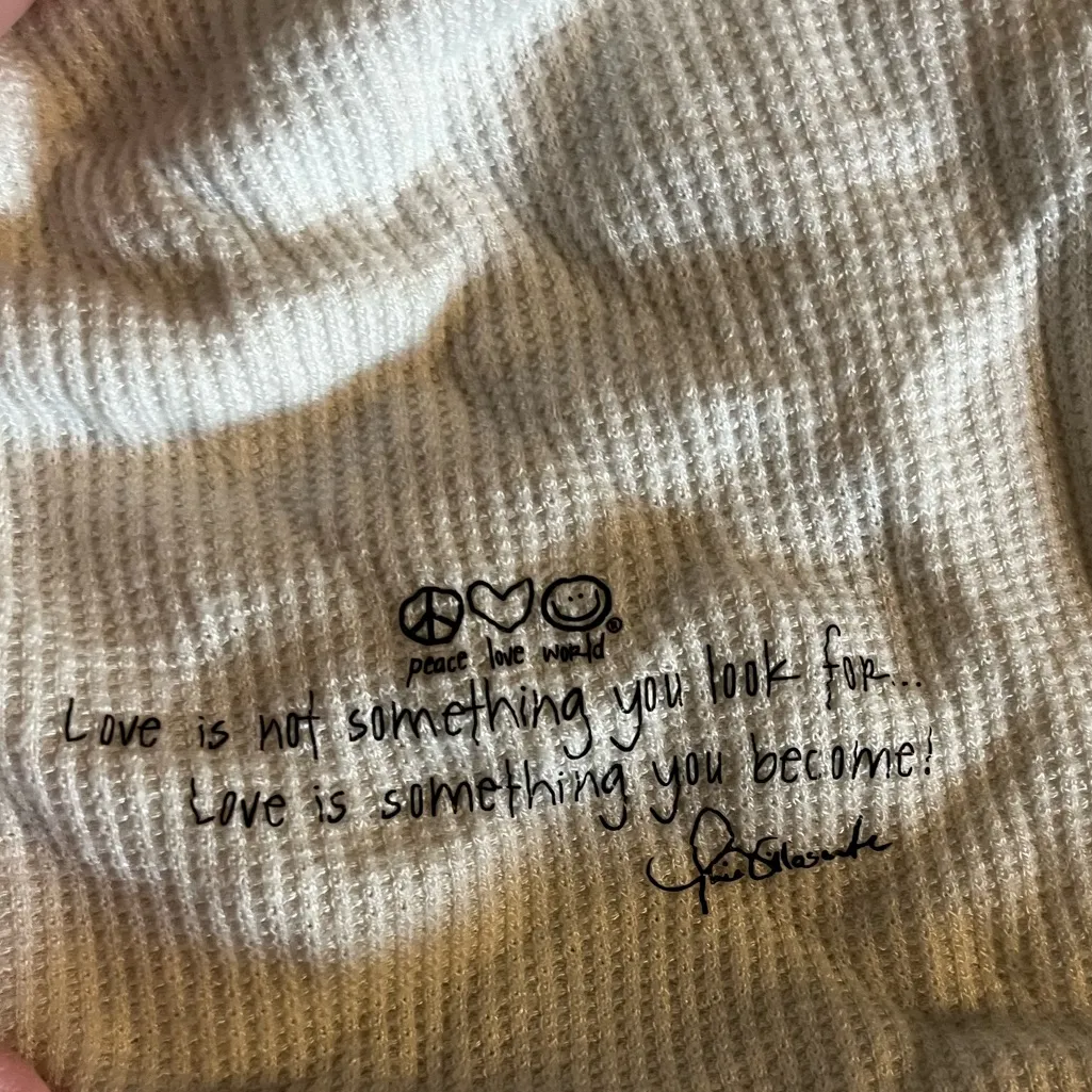 Peace Love World Charcoal Gray Wrap Front Hoodie Size‎ Medium - Image 4