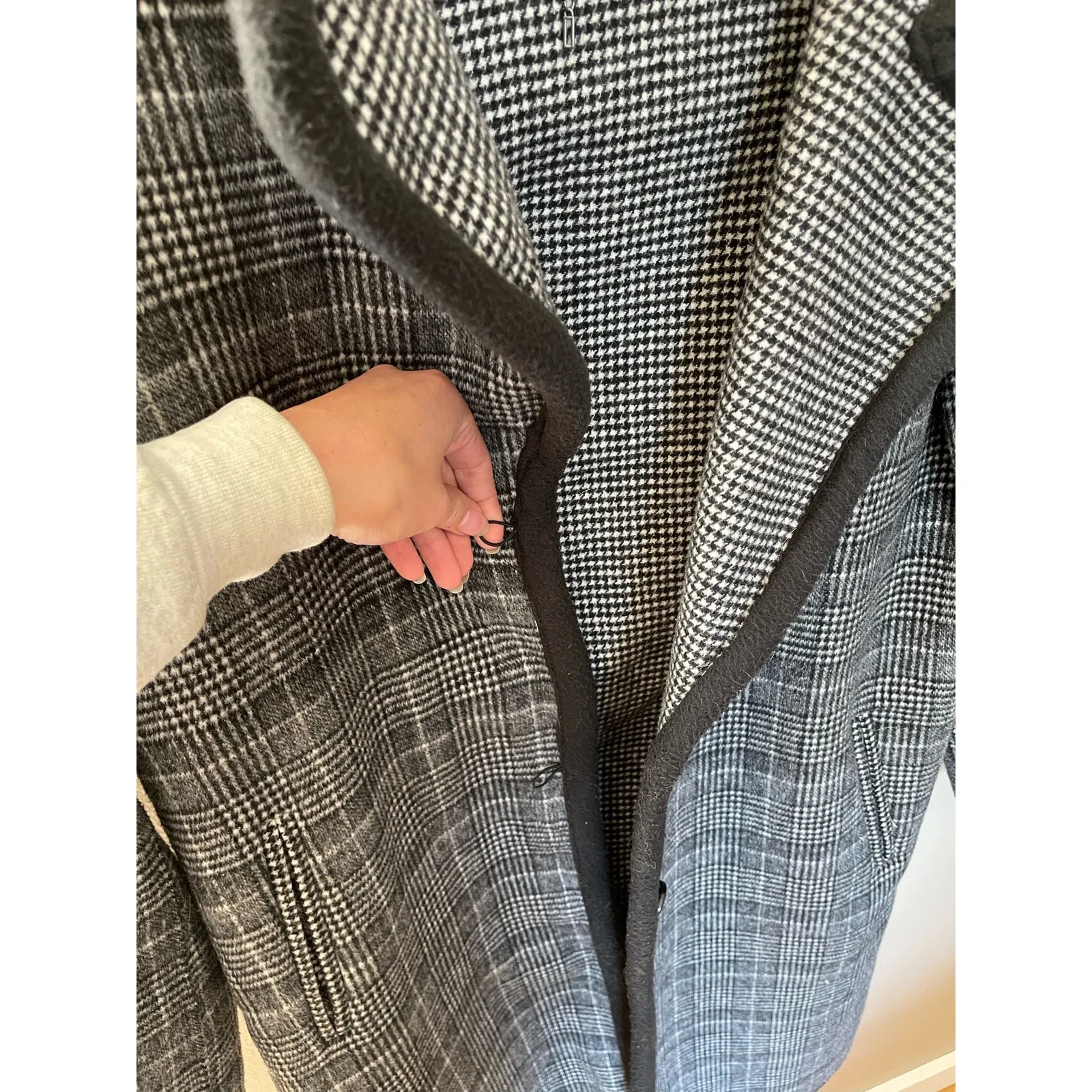 Bernardo Plaid | Houndstooth Wool Trench Coat Womens M - Image 7