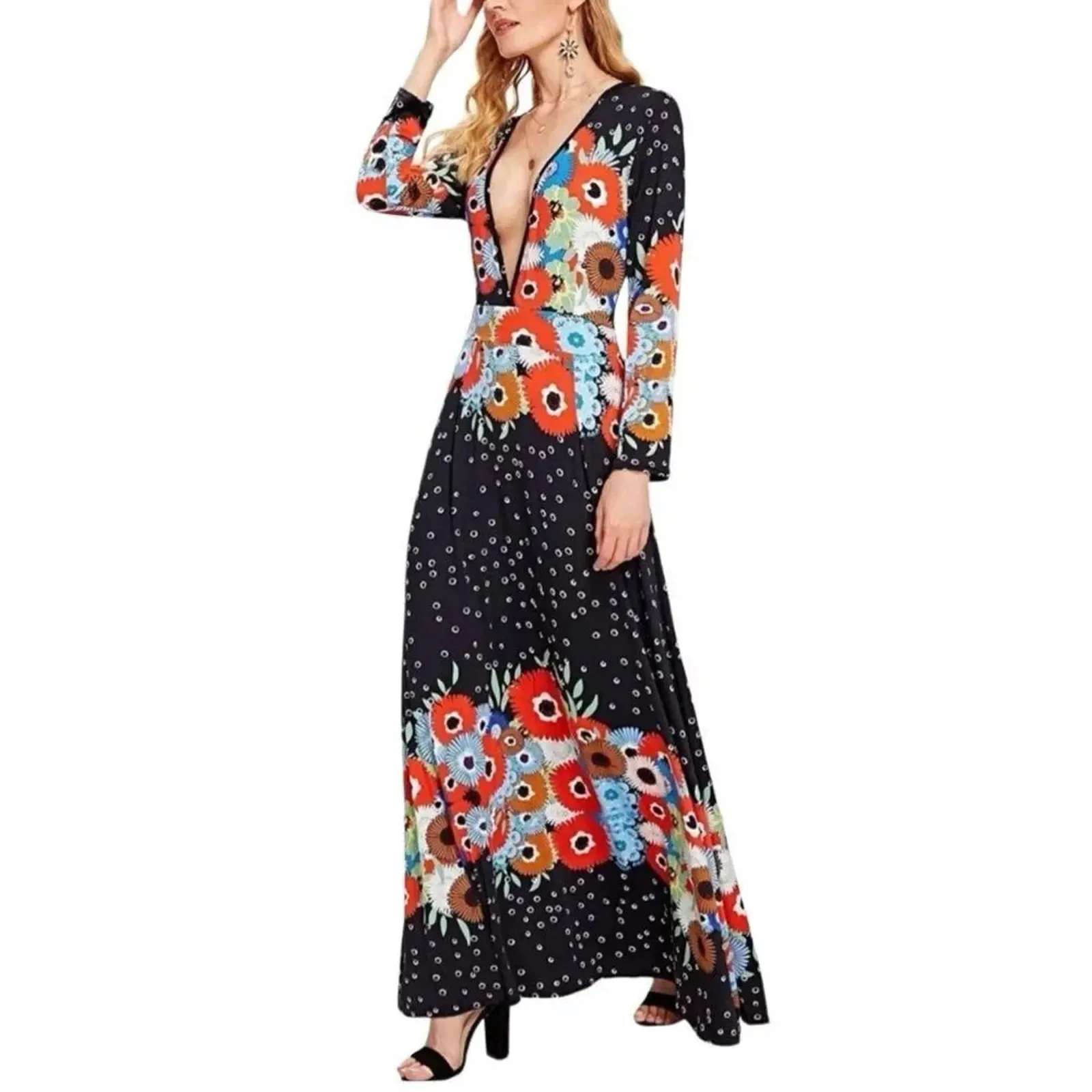 Deep V Neckline Floral Print Maxi Dress, Size Medium Pre-owned - Image 5