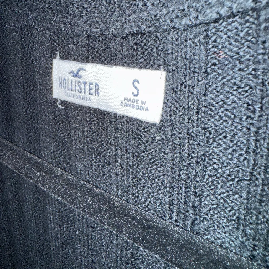 Hollister Charcoal V-Neck Sweater - Image 2