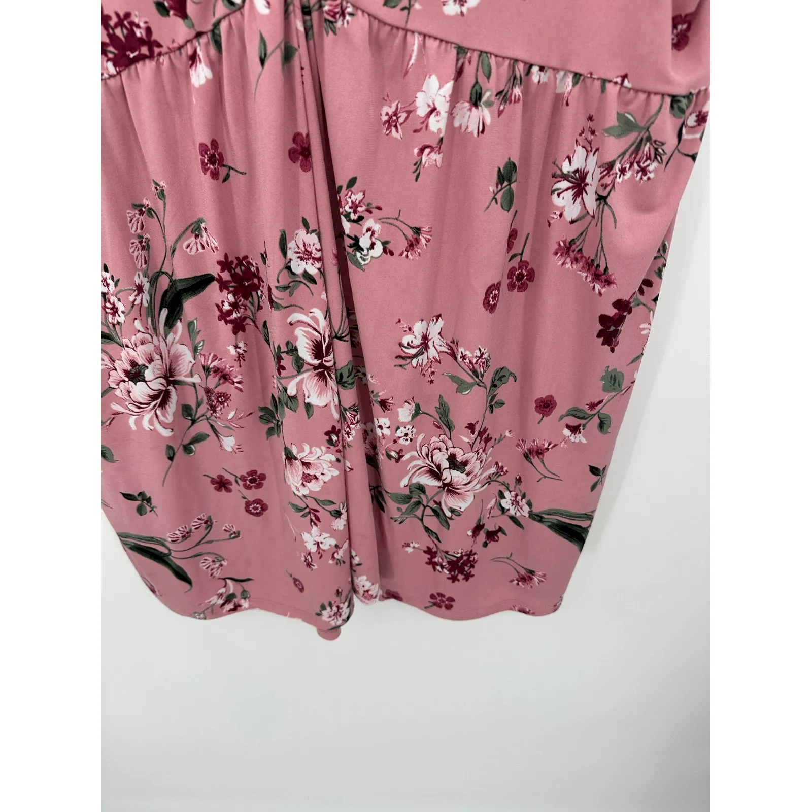 Torrid Top Women 3 3X Pink April Floral Studio Knit V-Neck Ruched Front Babydoll - Image 4