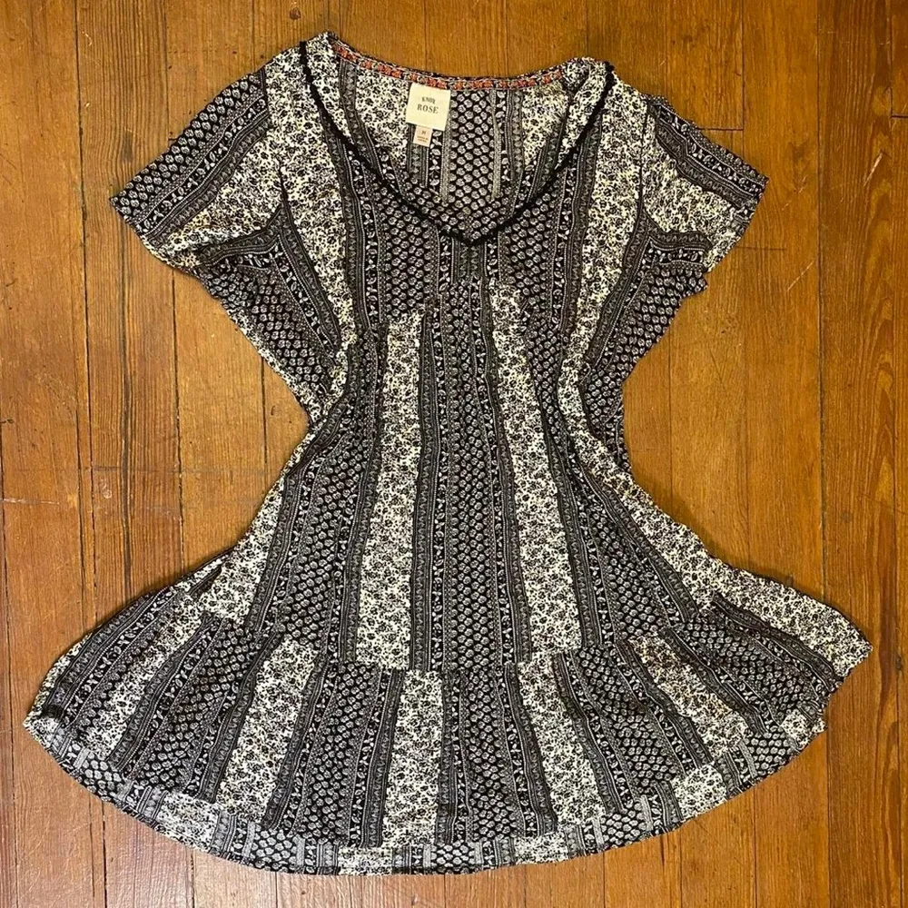 Knox Rose Black and White Printed Midi Dress - Image 5