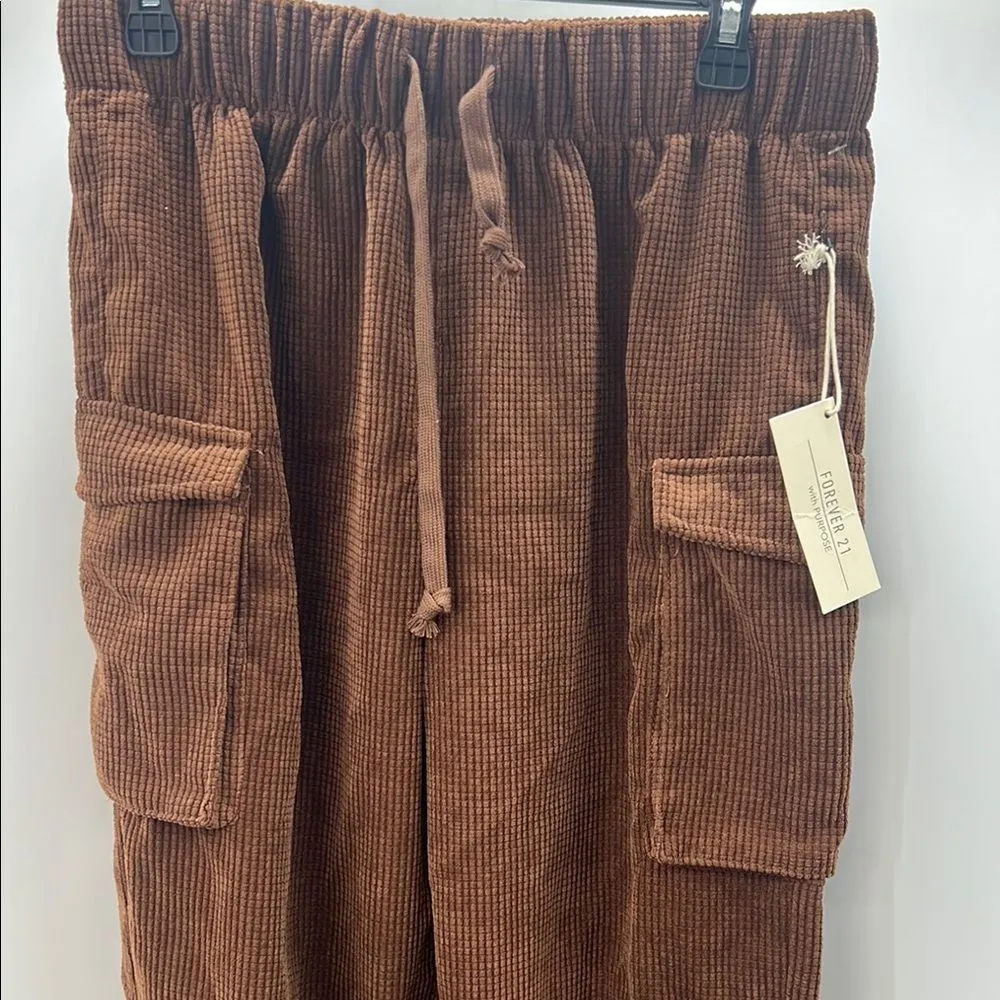 Forever 21 Brown Cargo Pants Relaxed Fit - Image 3