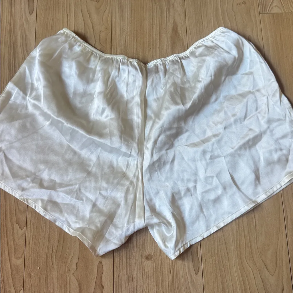 Intimissimi Cream Pajama Shorts - Image 3