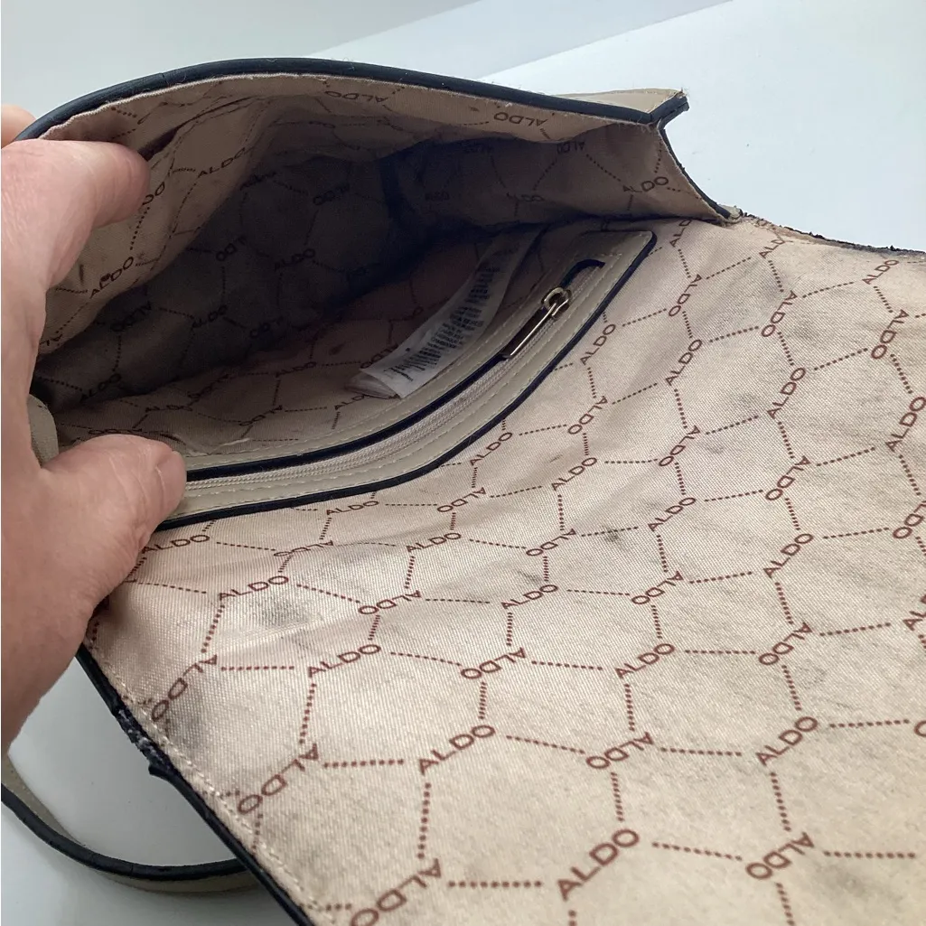 Aldo crossbody/shoulder bag. - Image 12