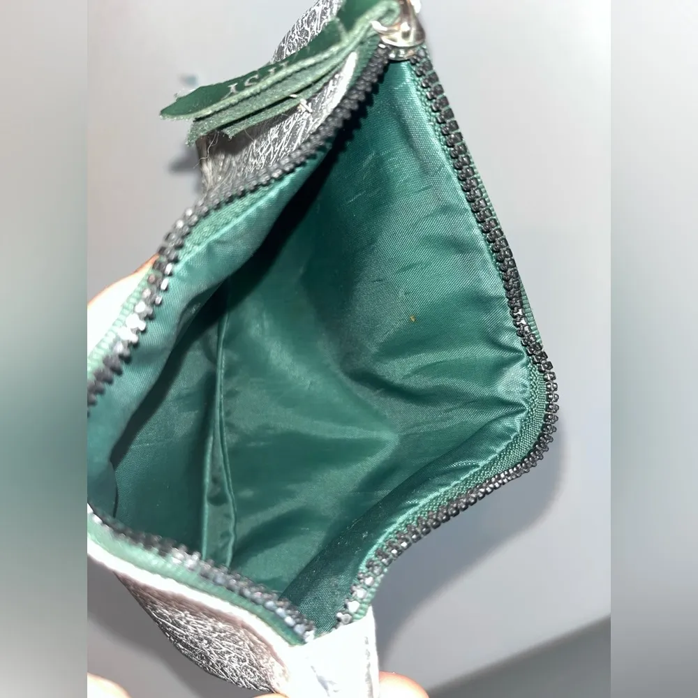 Ipsy December 2019 Glam Bag Crushed Metallic All Over Design Cosmetic Makeup Bag Gray - Image 8