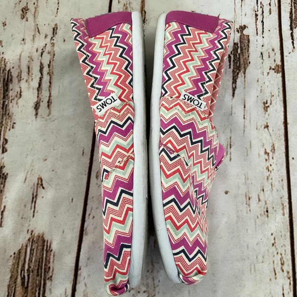 WOMEN SANDALS SEASONAL CLASSICS SLIP ON PINK CANVAS CHEVRON PRINT - Image 9