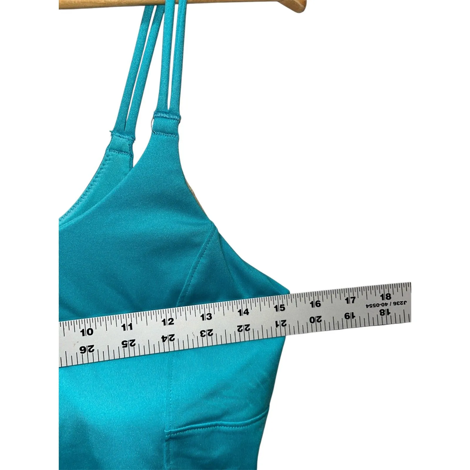 Athleta Women's Padding Tank Top Adjustable Size 36D Teal - Image 6