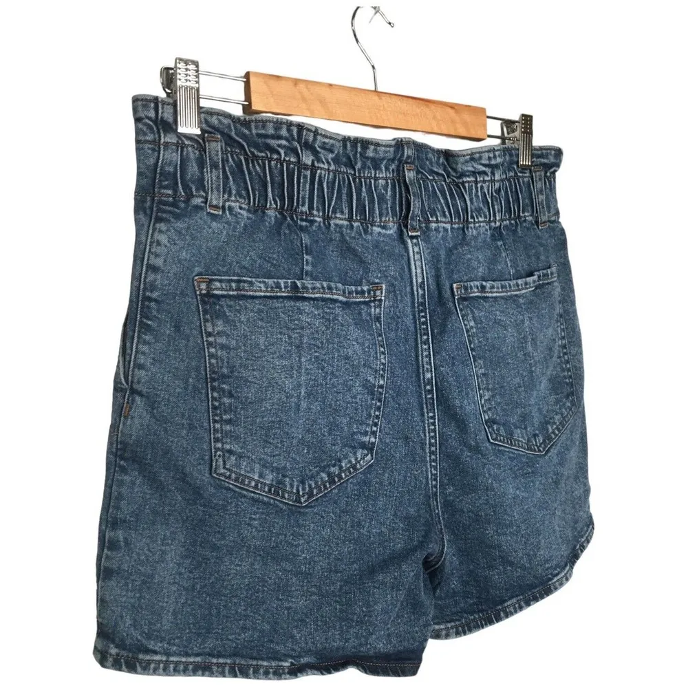 Express Midi Super High Rise Pleated Y2K 90s Denim Shorts Mom Blue 12R - Image 5