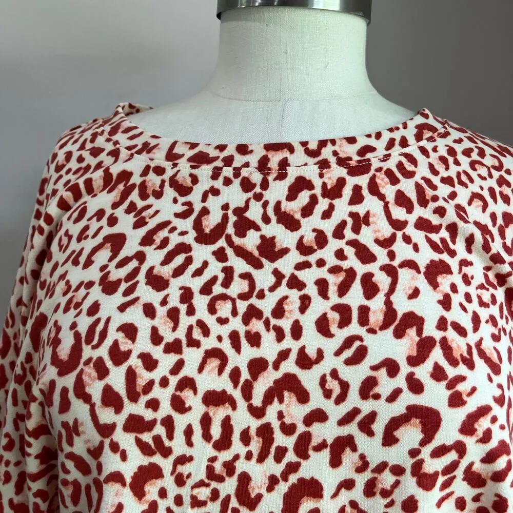 Wonderly Studio Women's White and Red Animal Print Short Sleeve Top Sz 2X - Image 4