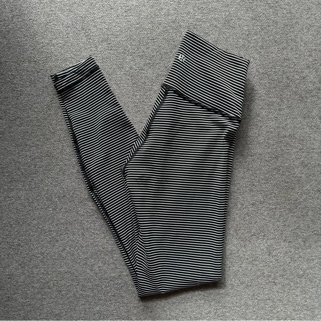 Lululemon  Wunder Under High Rise Tight Luxetreme Full Length Size 4 - Image 6