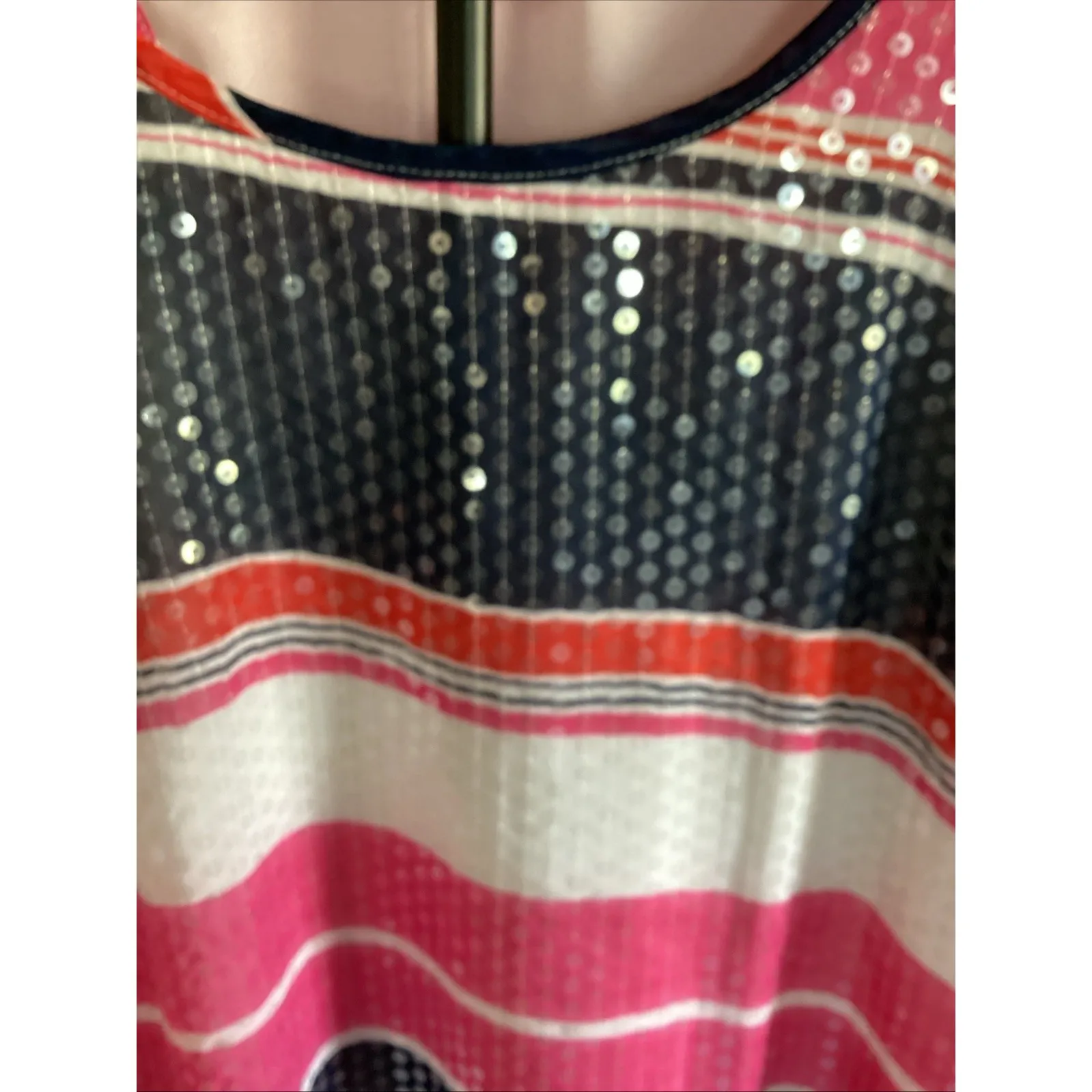 Vince Camuto St Barts Bianca Pink Striped Sequin Chiffon Tank Top Sz Small - Image 3