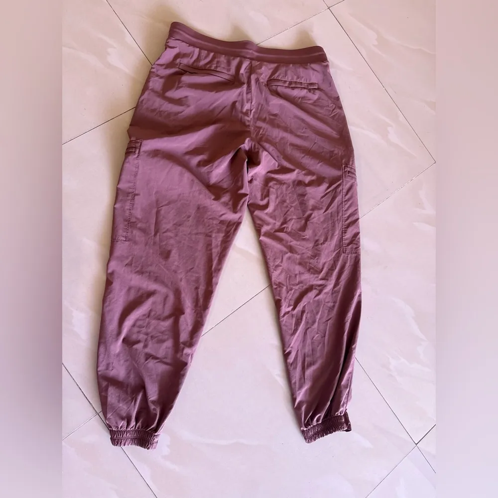 Athleta Venture Jogger Cargo Pant in Hearth Rose Size 8 - Image 16
