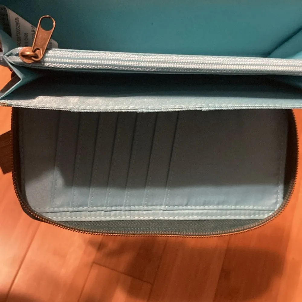 Travelon RFID Blocking Signature Pleated Zip Around Wallet 7.75”x4”x1” Teal NWT - Image 6