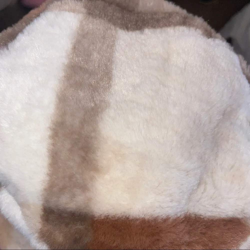 SHEIN patchwork fleece bucket hat - Image 4