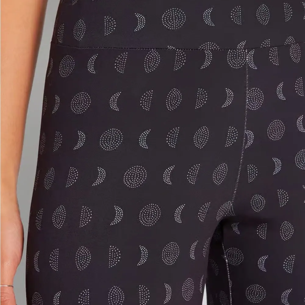 Modcloth keeping it cardio leggings in black size large - Image 3
