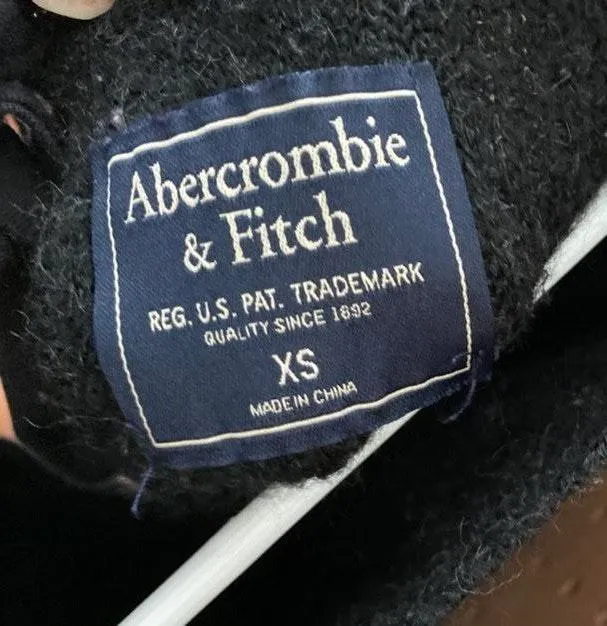 Abercrombie And Fitch Sweater - Image 5