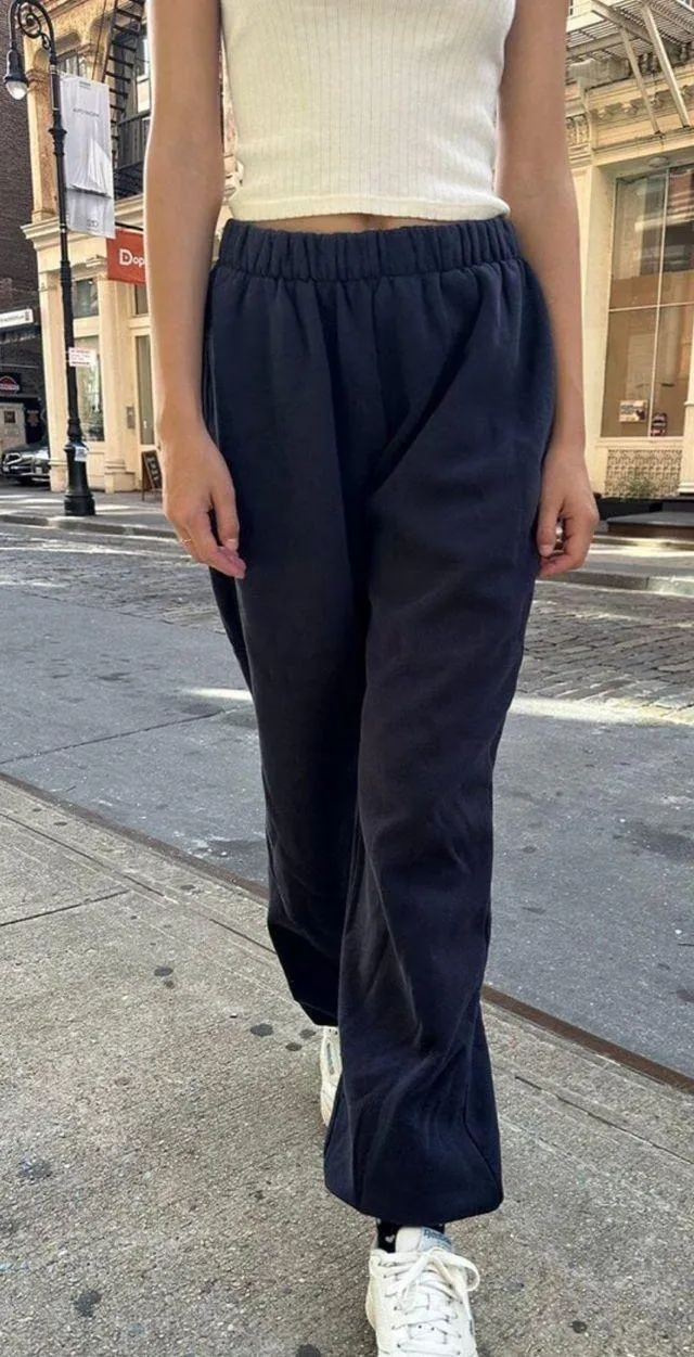 Brandy Melville Rosa Sweatpants - Image 2