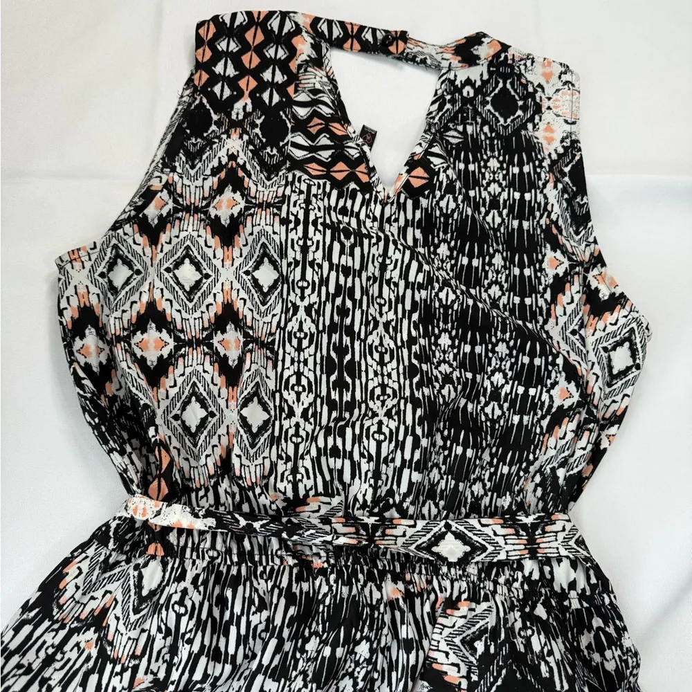 BeBop Black and White Jumpsuit Chic and Versatile - Image 7