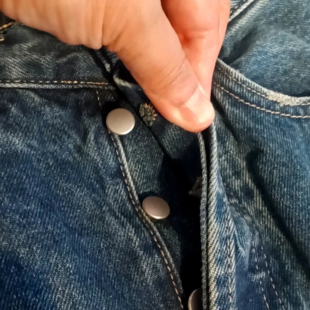 Meshki button fly high waisted women's size 6 - Image 5