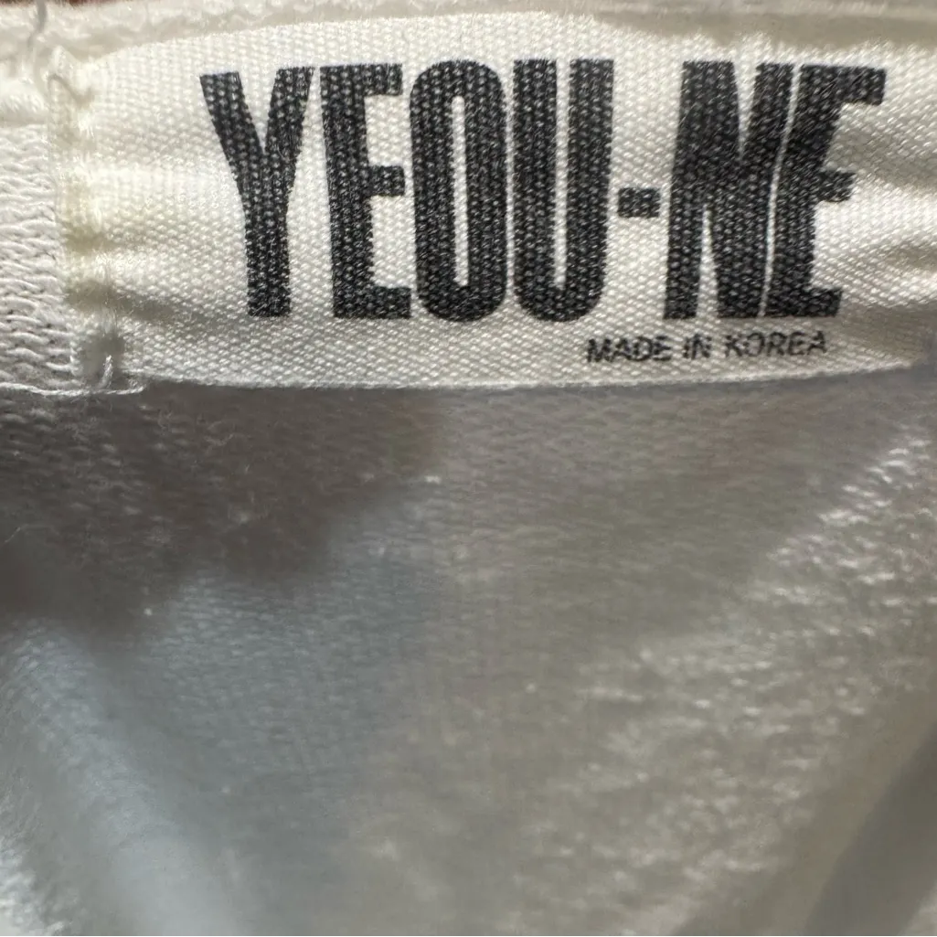 White vintage streetwear sweatshirt midi dress with pockets size medium - Image 4