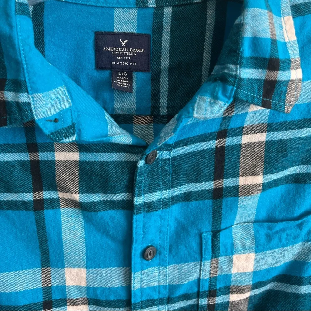 American Eagle Women’s teal plaid flannel button down shirt size Large - Image 5