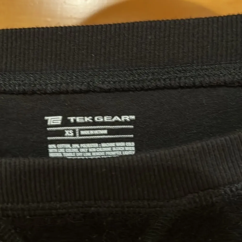 Tek Gear Black Velour Shirt XS - Image 2