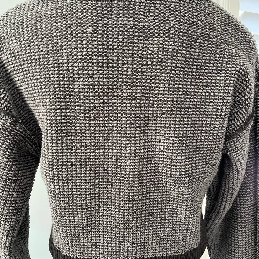 Socialite  Slouchy Loop V-neck Crop Gray Textured Gray Sweater - Image 12