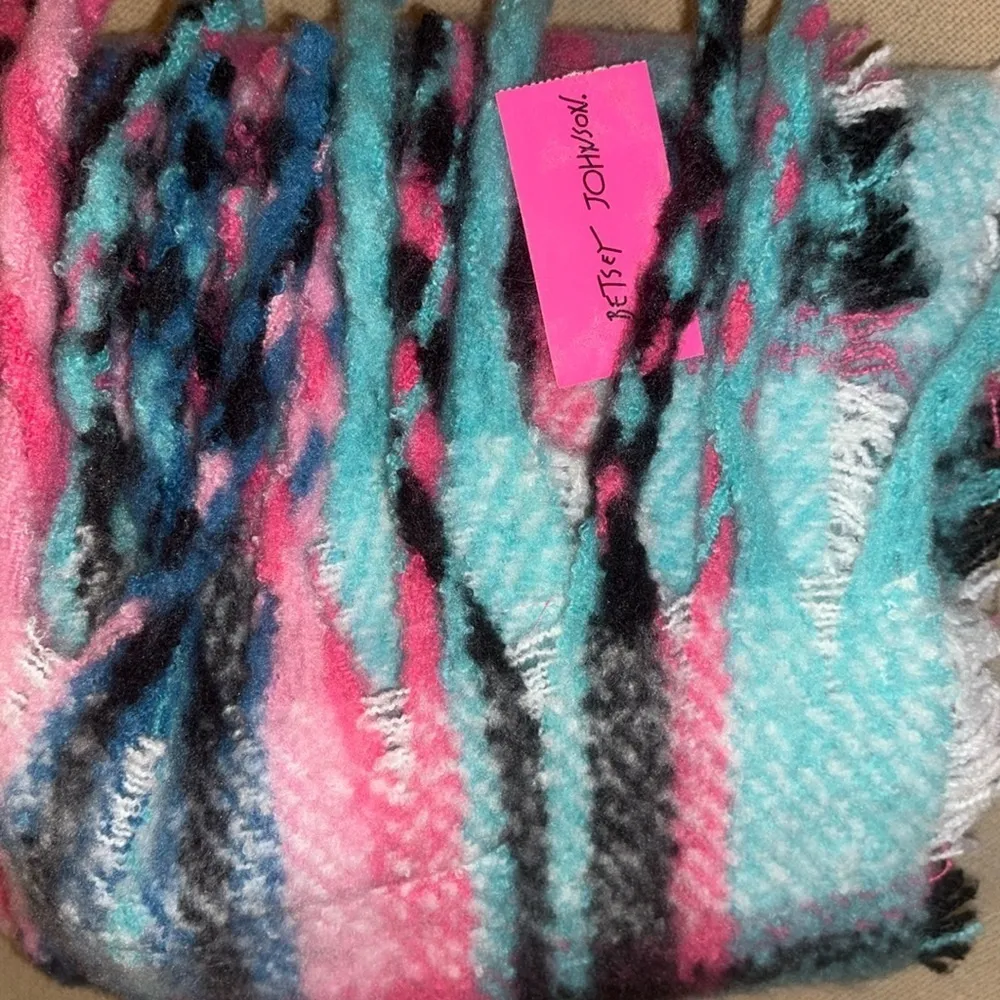 Betsey Johnson  fuchsia turquoise black plaid blanket scarf/pockets NWOT - Image 2