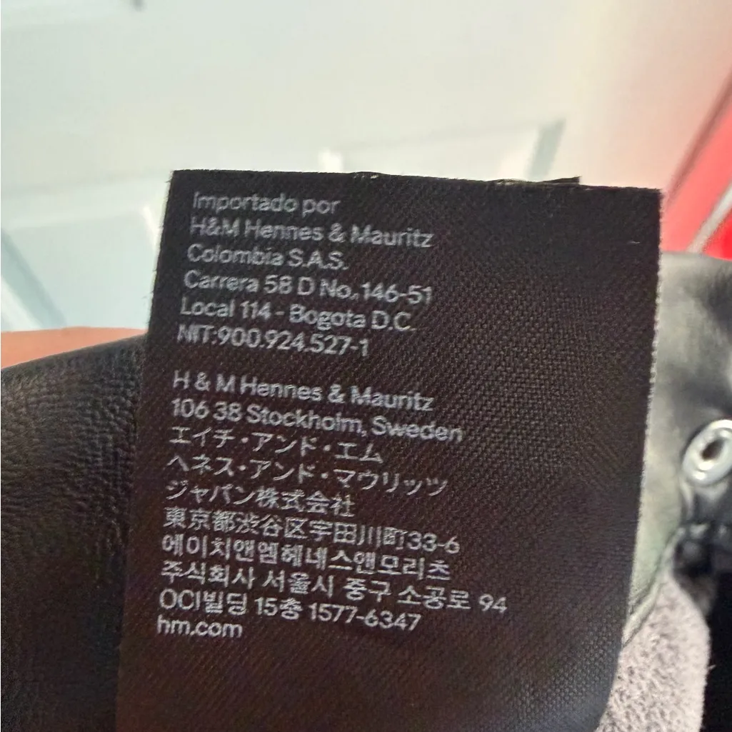 H&M Black 🖤  Size 10 Faux Leather Midi Skirt Women’s 🖤Back Zip & Snap Closure - Image 9