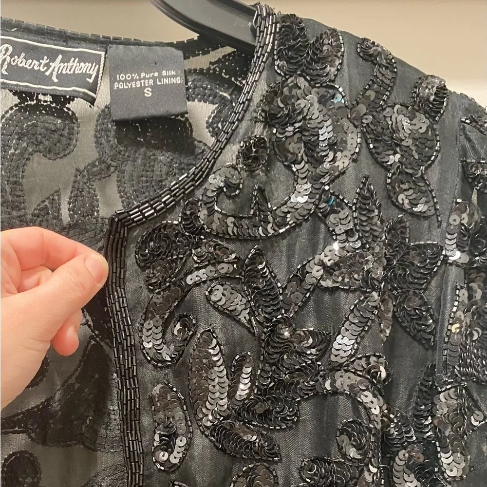 Vintage Robert Anthony Women’s Black Silk Sequined Cropped Jacket Blazer - Image 4