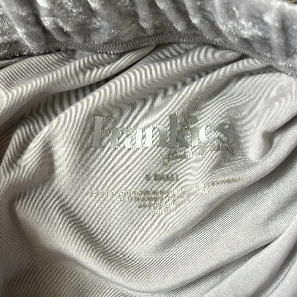 Kith Frankies Bikinis Gray Crushed Velvet Logo Shorts Size XS - Image 2