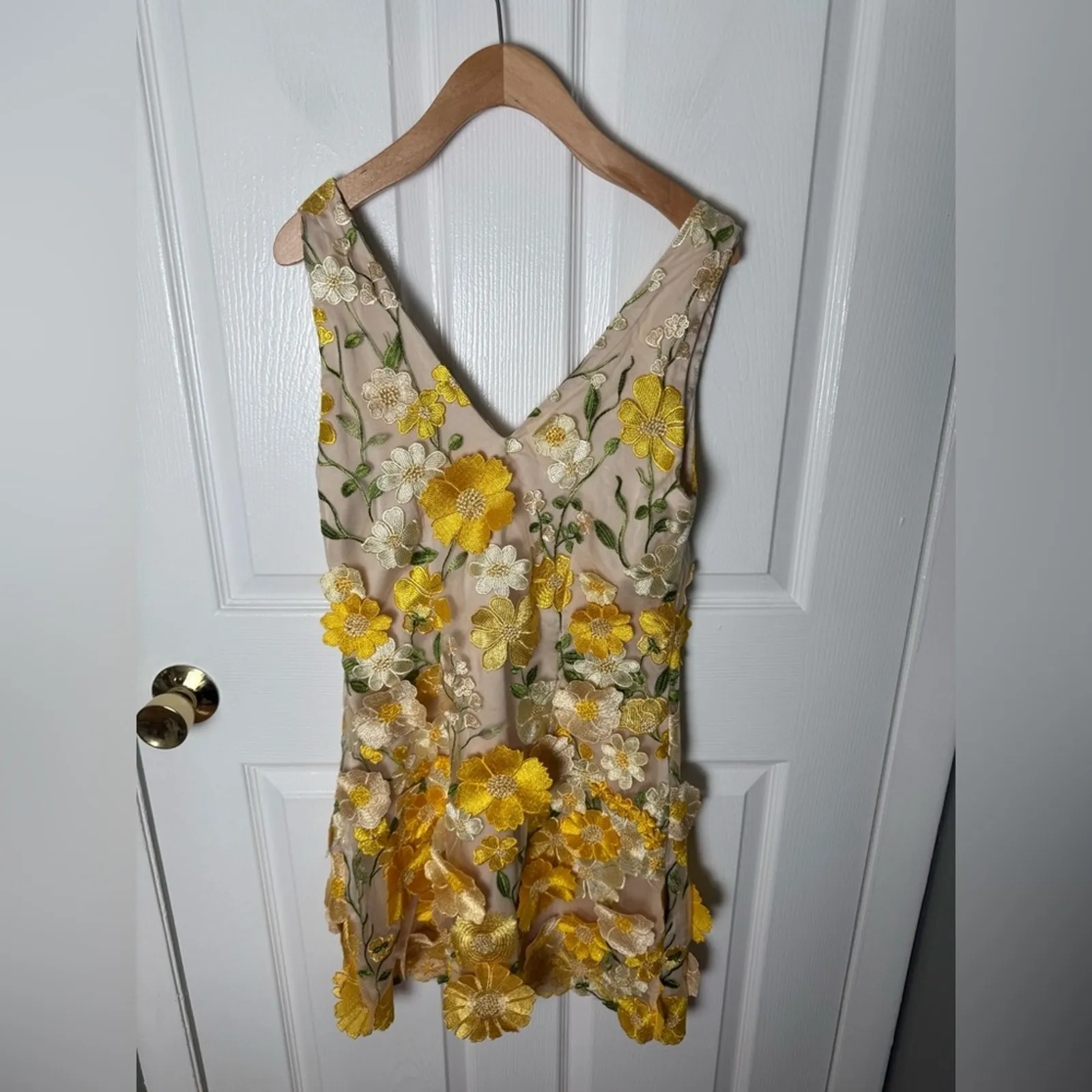 ASTR The Label Aisha Floral Appliqué Mini Dress S - Image 3