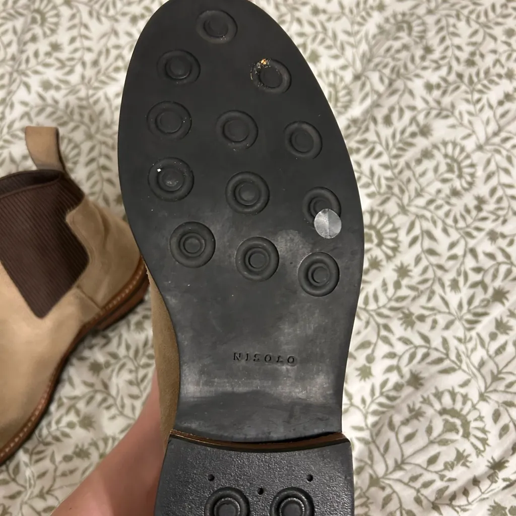 Tan Suede Chelsea Boots Size 7 - Image 4