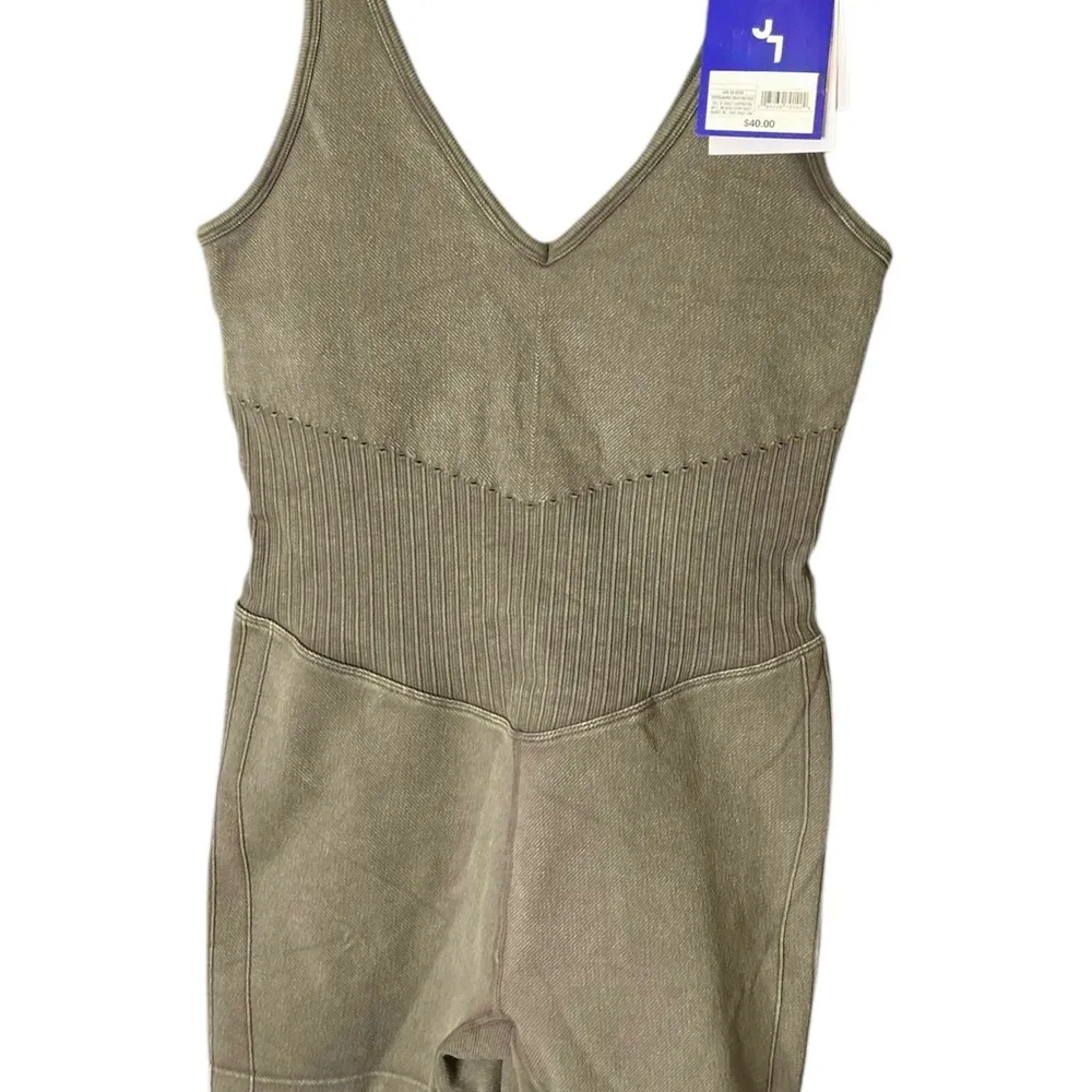 Women's Seamless Short Active
Bodysuit - JoyLab - Image 4