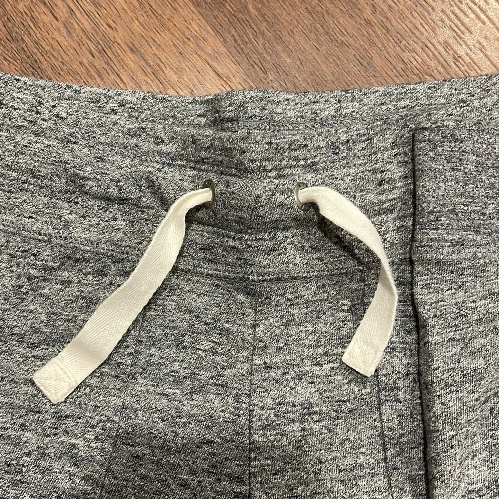 Nike cropped- Small pants - Image 4