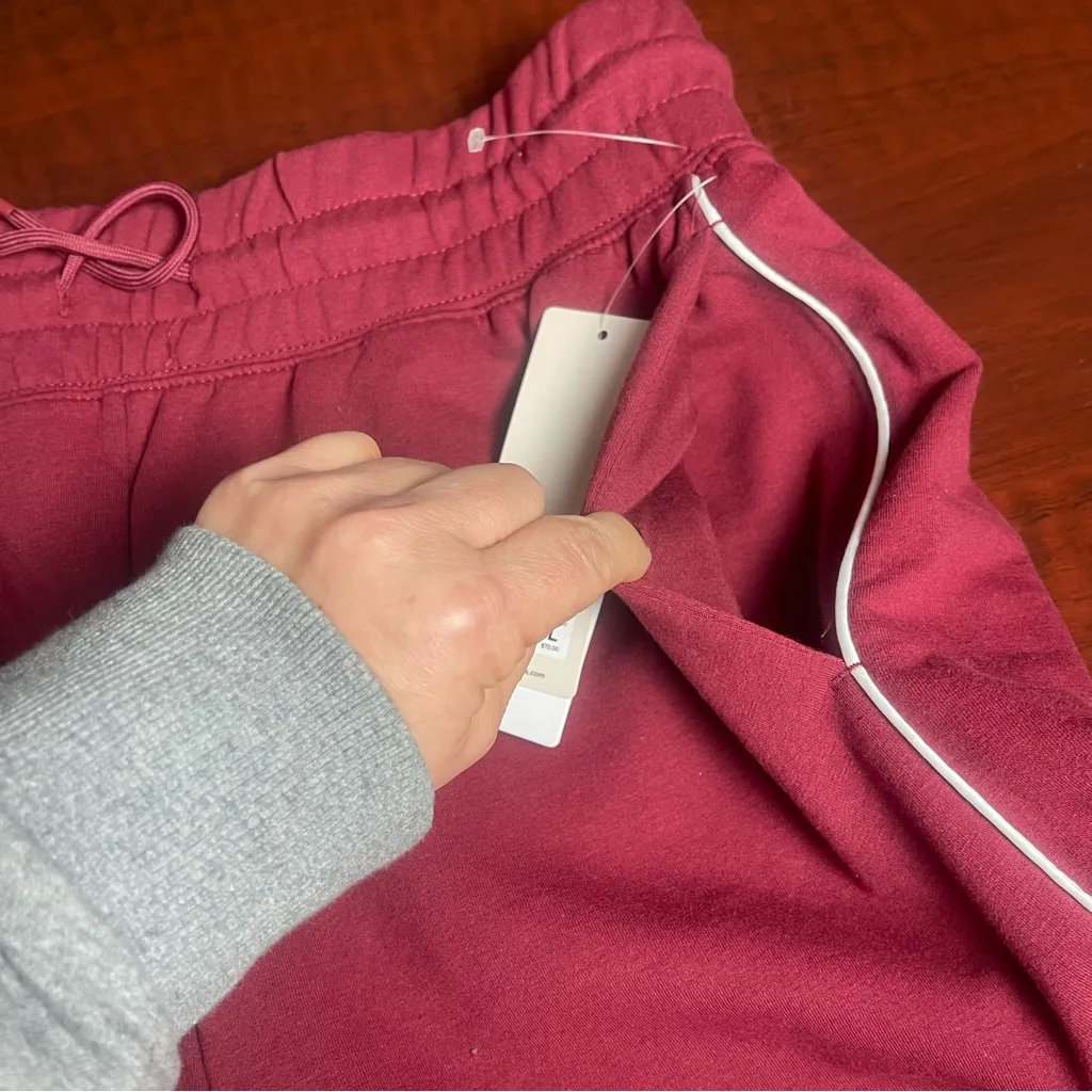 Yogalicious Athletics Cloud Plush Finishline Sweatpants Athleisure burgundy Sz L - Image 10