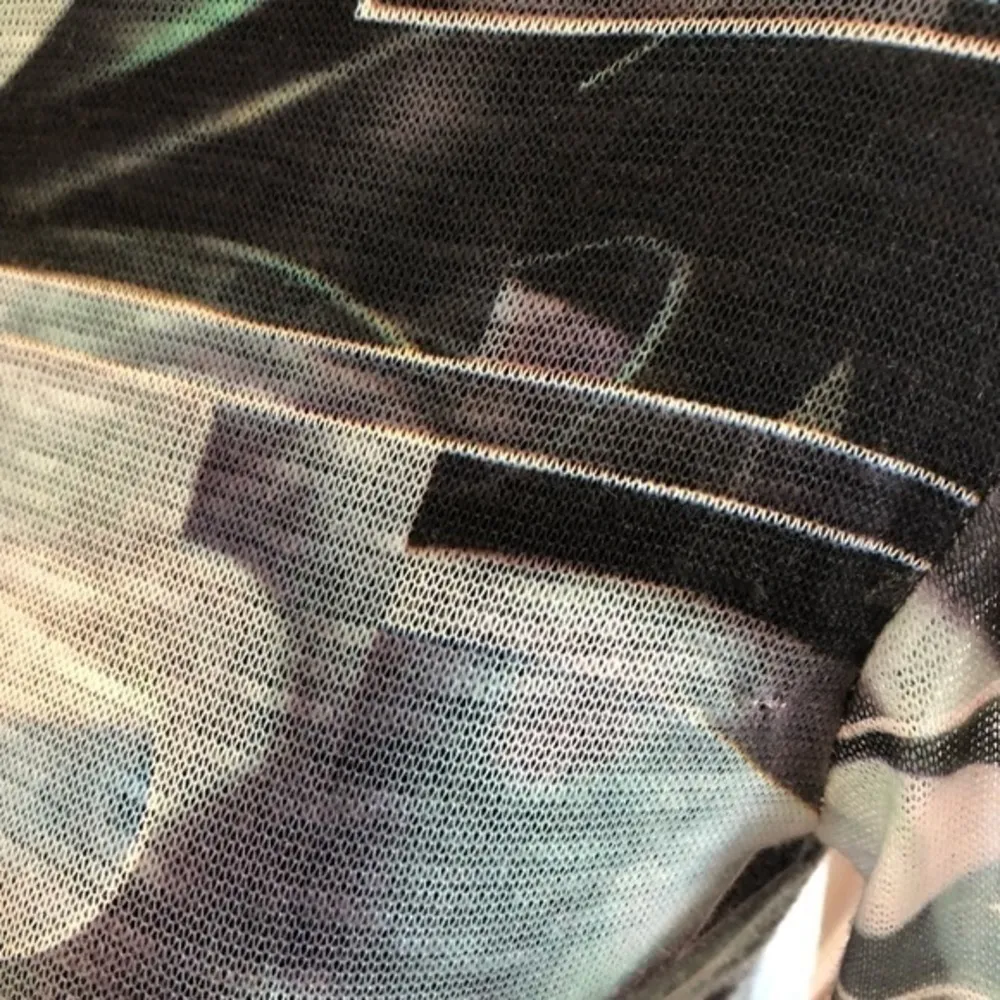 New Women’s Bar III Blue Blue Geometric Top sz XS - Image 3