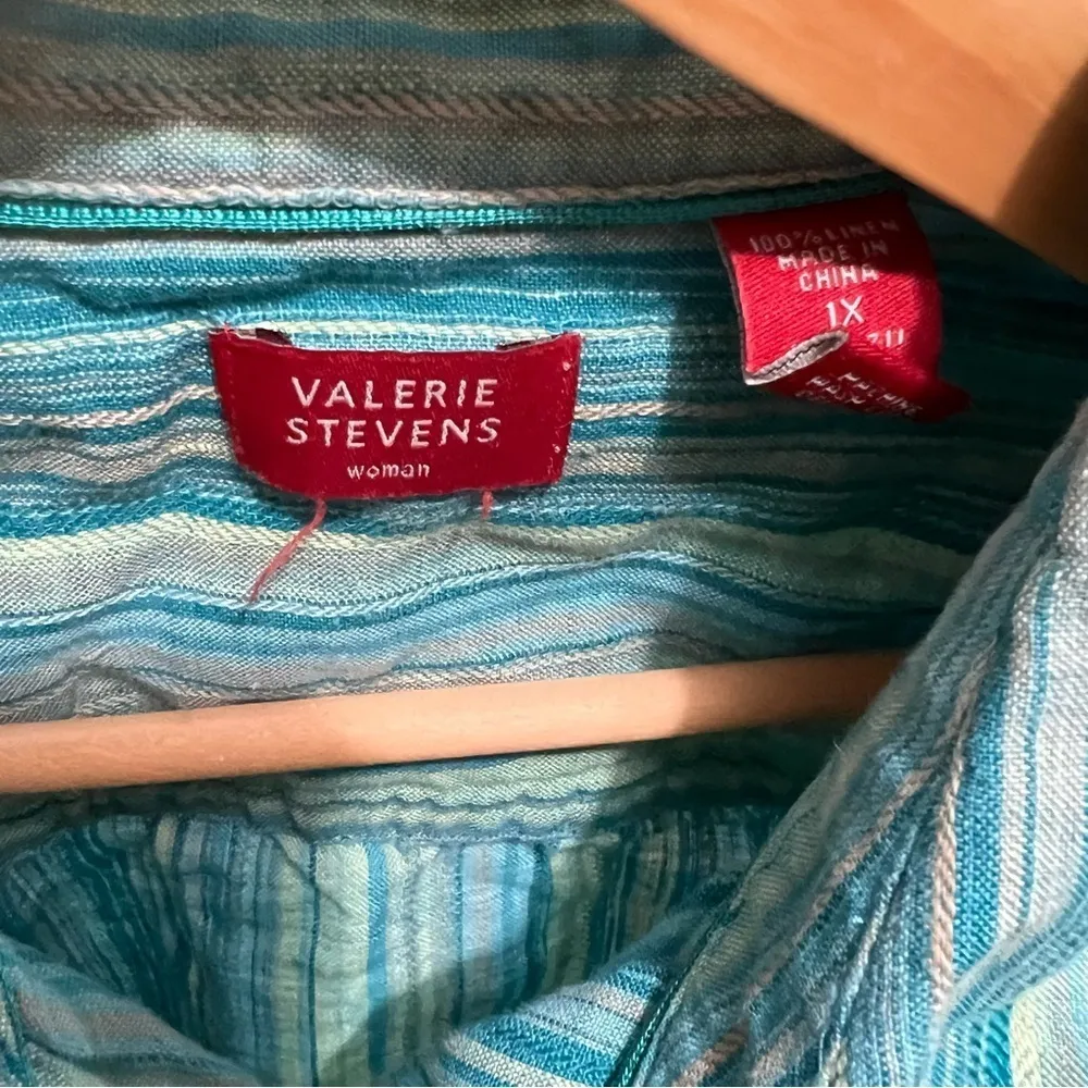 Valerie Stevens Button down shirt - Image 4