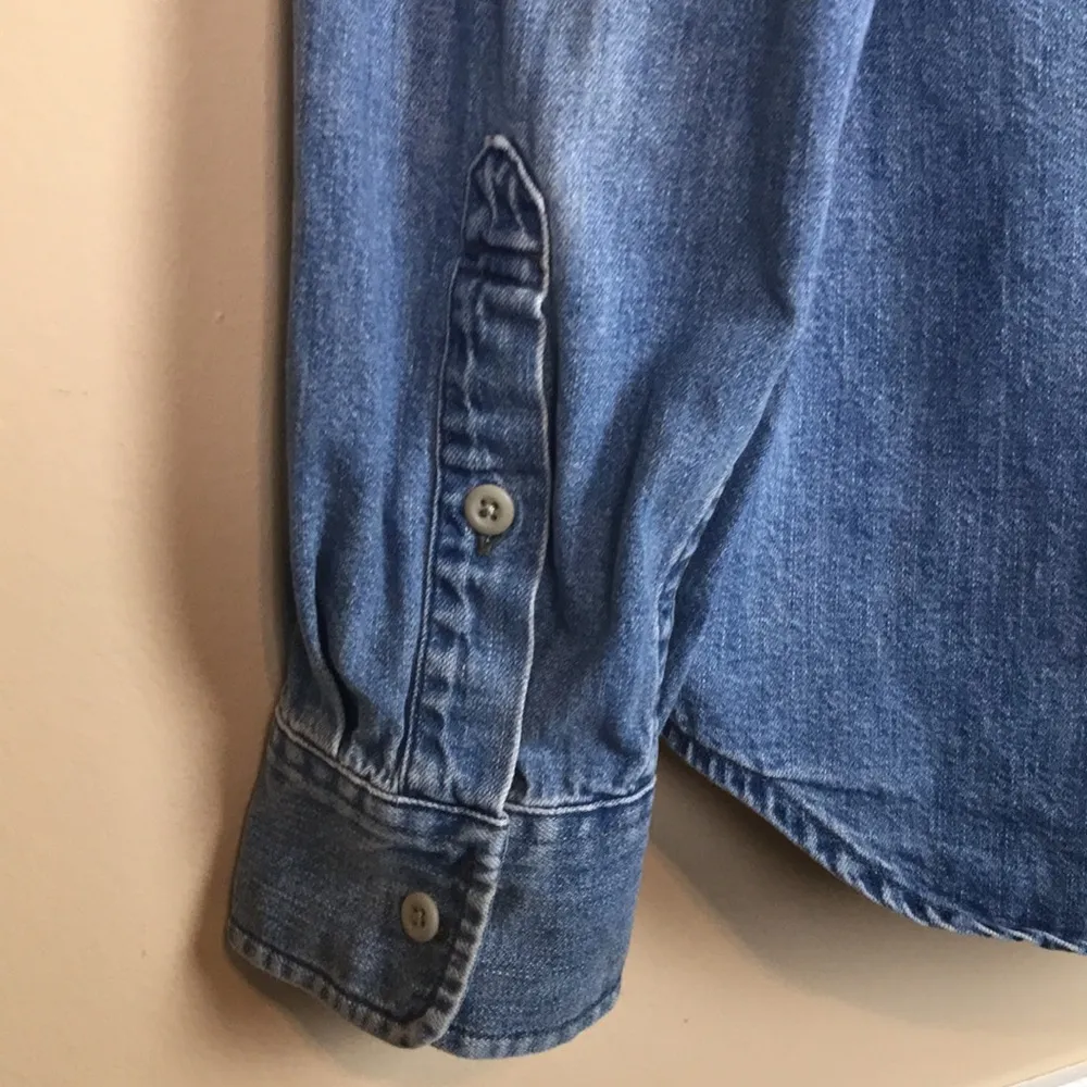 Madewell Women’s Perfect Fit Denim Western Button-Up Long Sleeve Shirt - Image 6